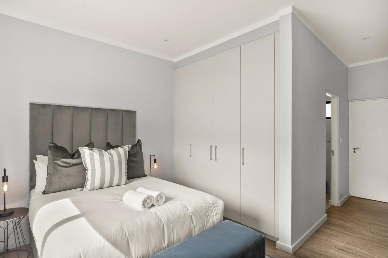 The Monroe Luxury Apartments โจฮันเนสเบิร์ก ภายนอก รูปภาพ